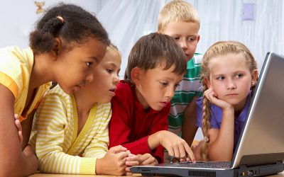 Bambini e schermi: i pericoli